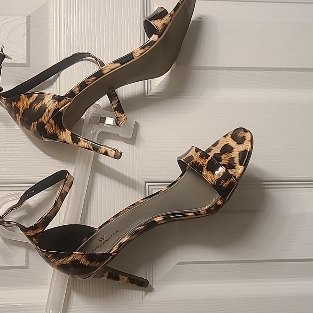 Women's leopard print heels